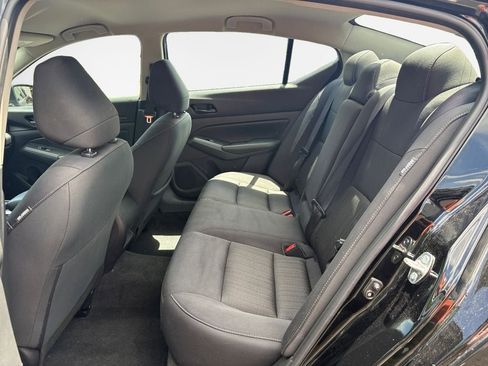Used 2025 Nissan Altima 2.5 SV FWD image 24
