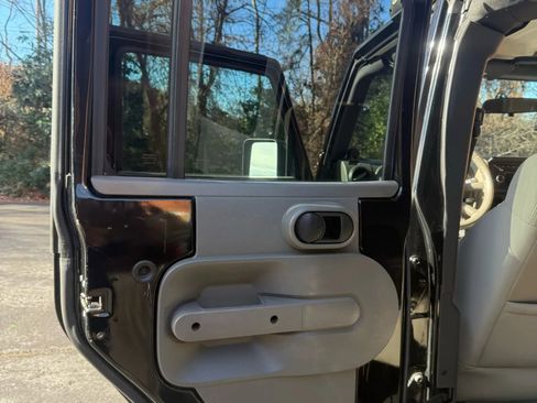 Used 2010 Jeep Wrangler Unlimited Sport image 18