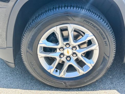 Used 2018 Chevrolet Traverse LS w/ LPO, Black Accent Package FWD image 10