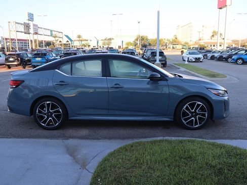 Used 2024 Nissan Sentra SR image 11