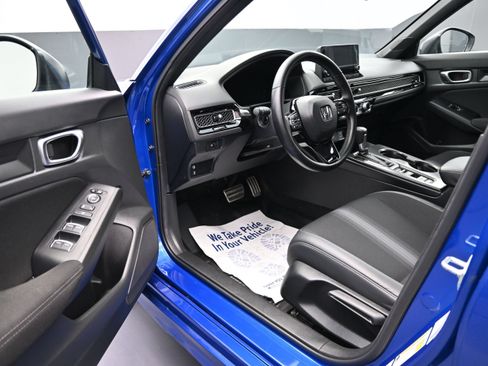 Used 2023 Honda Civic Sport image 9