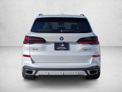 New 2026 BMW X5 xDrive50e w/ M Sport Package AWD/4WD image 8