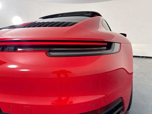 Used 2020 Porsche 911 Carrera RWD image 38