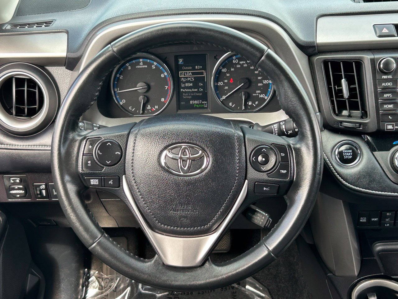 Used 2018 Toyota RAV4 Limited w/ Advanced Technology Package AWD/4WD image 19