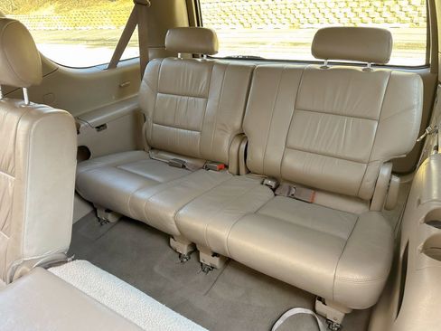 Used 2004 Toyota Sequoia Limited image 28