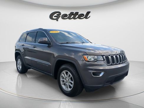 Used 2019 Jeep Grand Cherokee Laredo RWD image 3