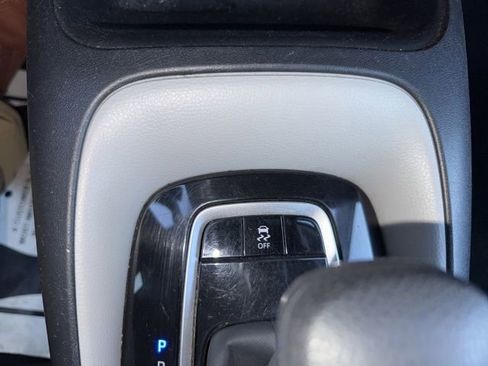 Used 2022 Toyota Corolla LE image 14