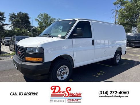 New 2026 GMC Savana 2500 RWD image 1