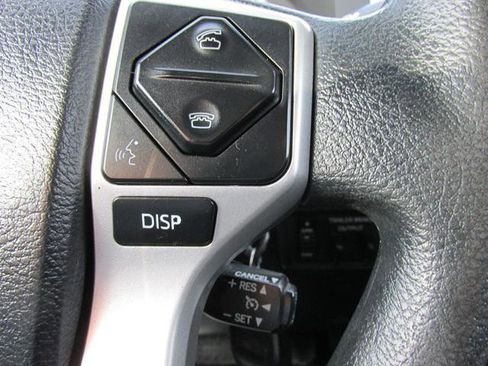 Used 2017 Toyota Tundra SR5 image 15