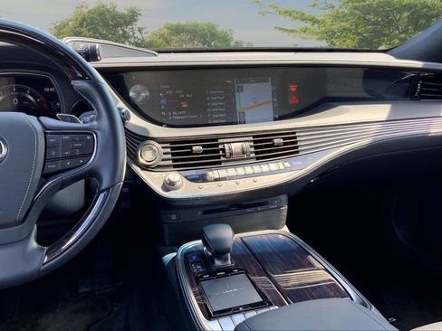 Used 2018 Lexus LS 500 AWD w/ Interior Upgrade Package image 9