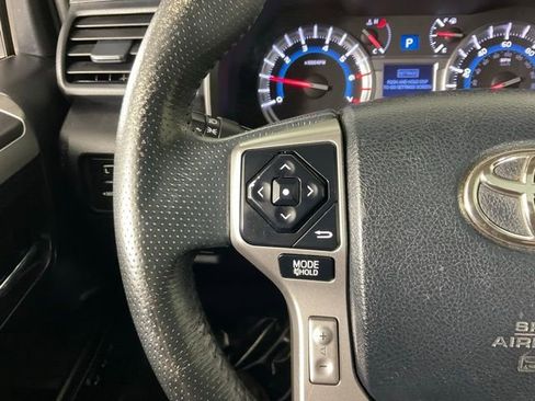 Used 2015 Toyota 4Runner Limited image 24
