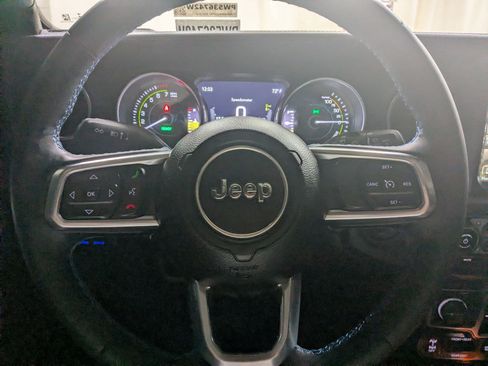 Used 2023 Jeep Wrangler Unlimited Rubicon 4xe AWD/4WD image 13