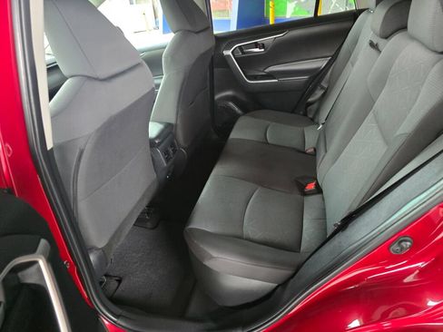 Used 2025 Toyota RAV4 XLE w/ Convenience Package AWD/4WD image 18