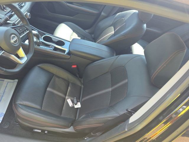 Used 2025 Nissan Altima 2.5 SR FWD image 6
