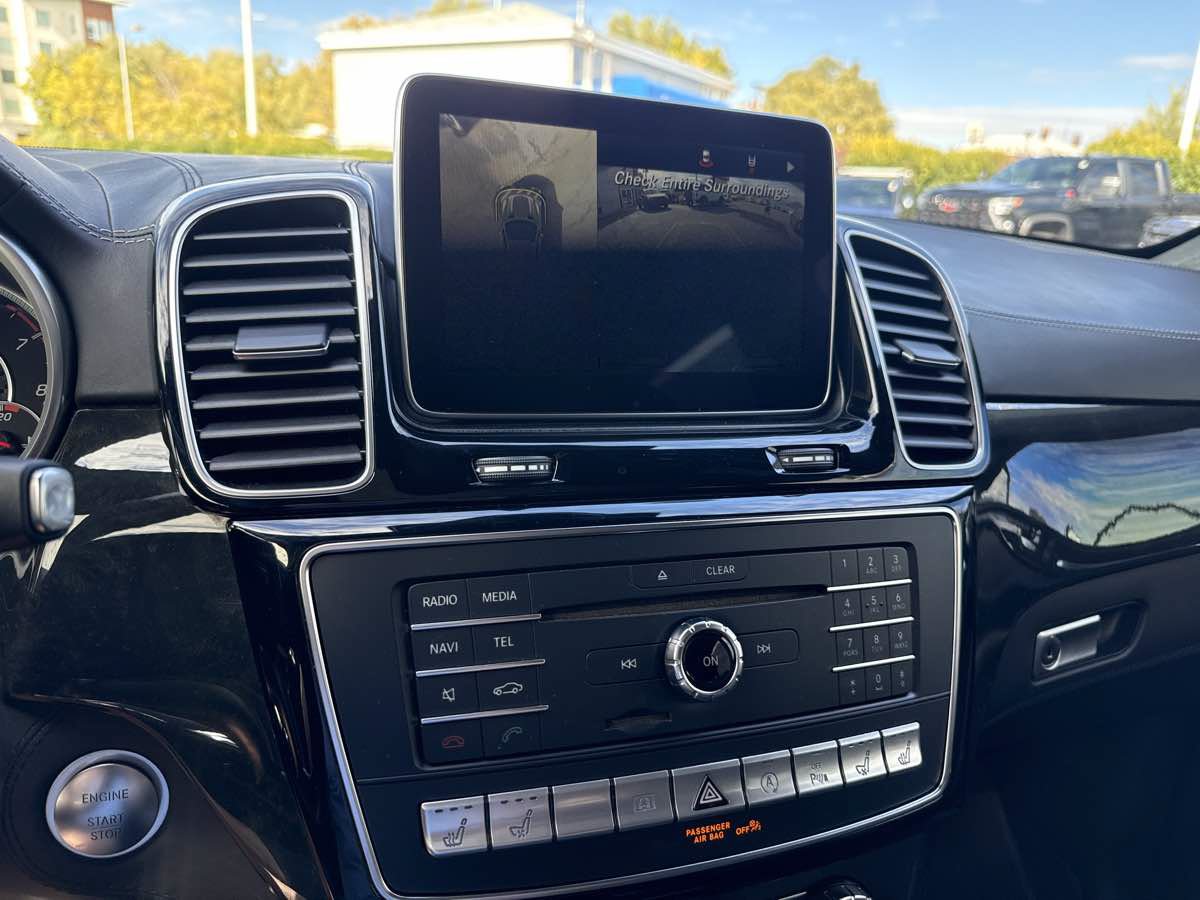 Used 2016 Mercedes-Benz GLE 63 AMG 4MATIC image 28