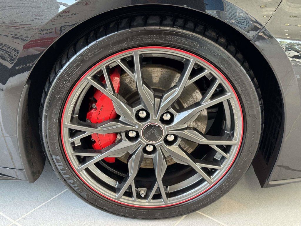 Used 2023 Chevrolet Corvette Stingray Premium Cpe w/ Z51 Performance Package RWD image 28