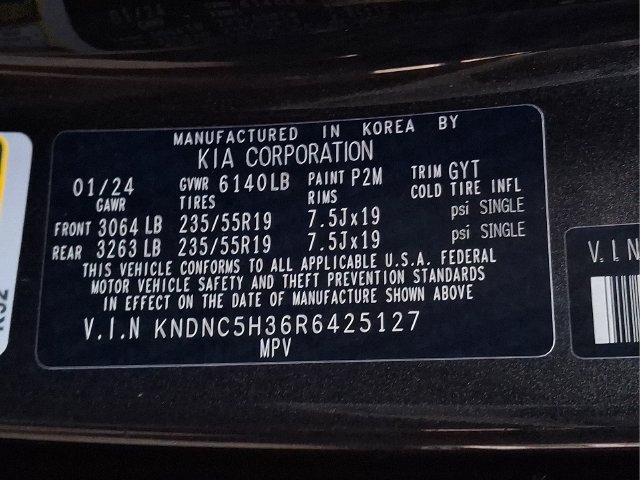 Used 2024 Kia Carnival EX FWD image 24