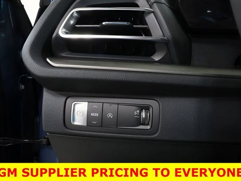 New 2026 Chevrolet Traverse LT w/ Sun and Wheel Package image 18