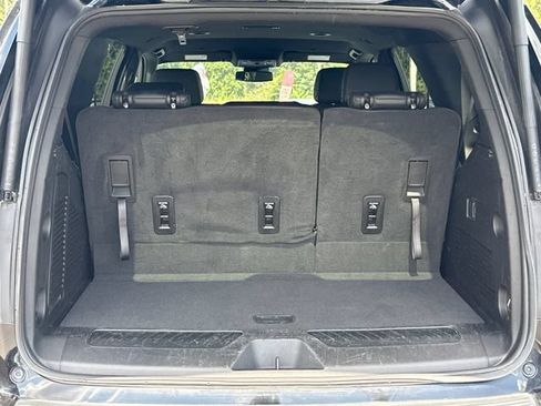 Used 2024 Chevrolet Tahoe LT RWD image 18