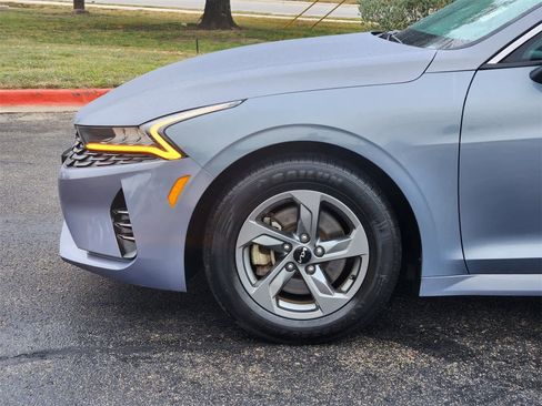 Used 2022 Kia K5 LXS image 8