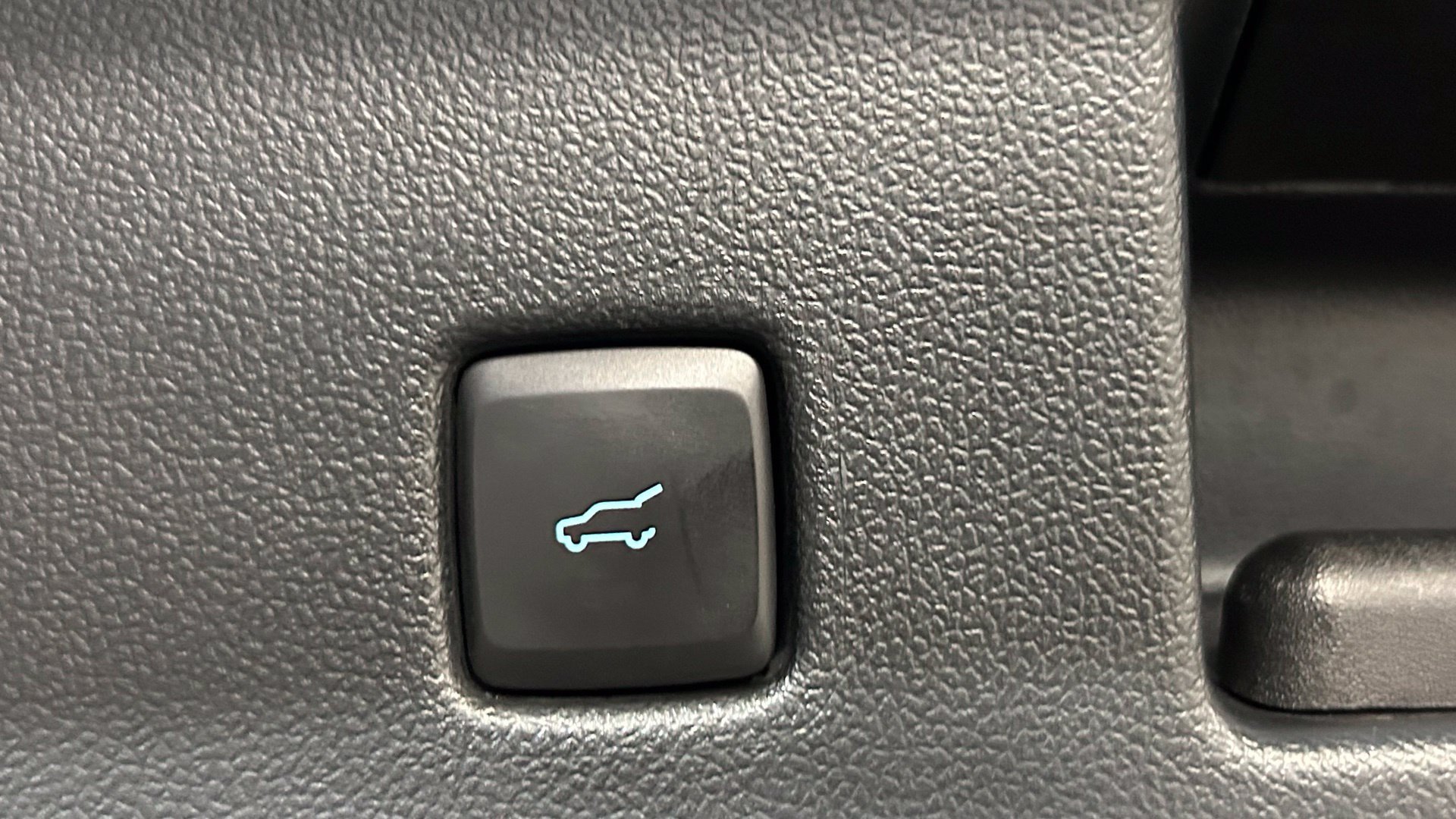Used 2020 Ford Escape SEL AWD/4WD image 27