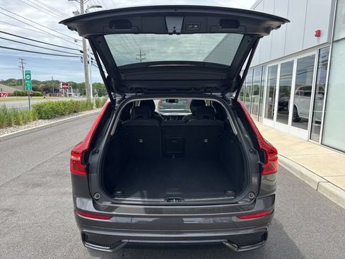 Certified 2025 Volvo XC60 B5 Plus AWD/4WD image 11