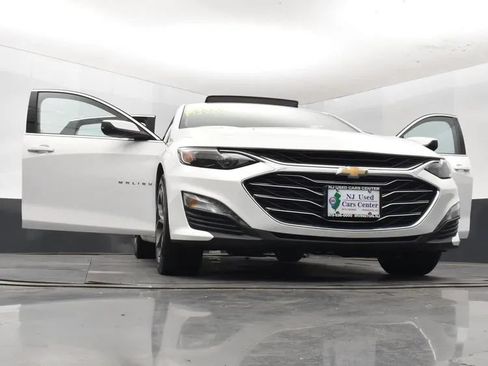 Used 2023 Chevrolet Malibu LT FWD image 11