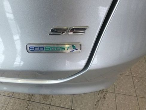 Used 2015 Ford Fusion SE w/ Equipment Group 202A image 9