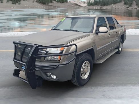 Used 2002 Chevrolet Avalanche 2500 w/ Convenience Pkg AWD/4WD image 8