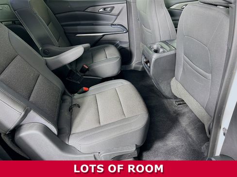 Certified 2025 Chevrolet Traverse LT image 24