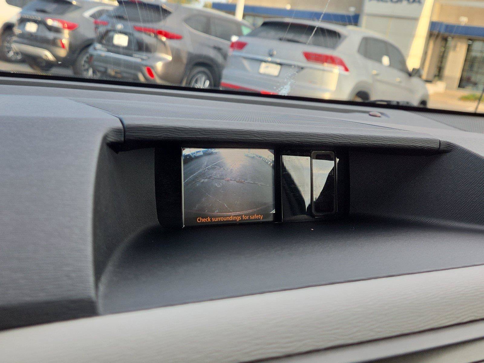 Used 2014 Toyota Sienna LE FWD image 6