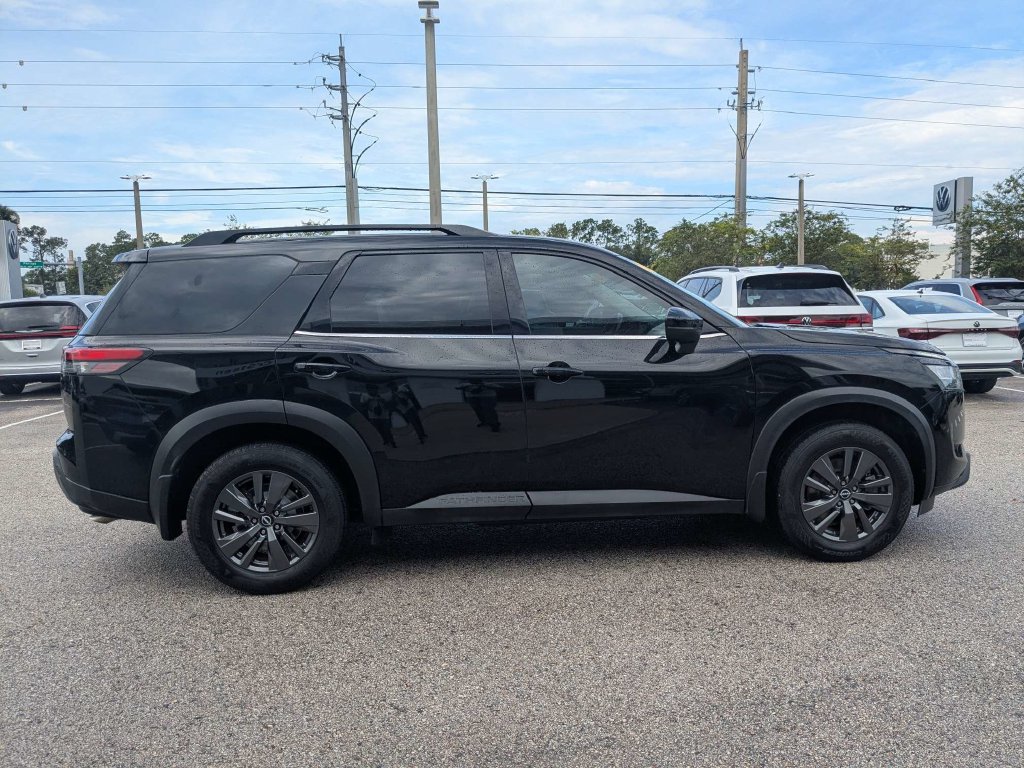 Used 2022 Nissan Pathfinder SV FWD image 7