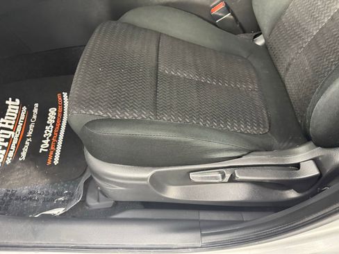 Used 2024 Mitsubishi Eclipse Cross ES image 12