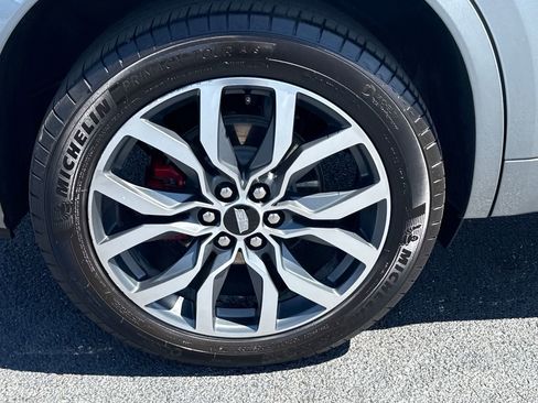 Used 2024 Cadillac XT6 Sport image 10