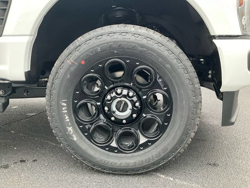 New 2026 Ford F250 Lariat w/ Black Appearance Package AWD/4WD image 10