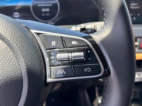 Certified 2024 Kia Seltos EX FWD image 23
