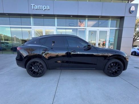 Used 2020 Maserati Levante AWD/4WD image 16