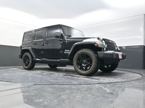 Used 2015 Jeep Wrangler Unlimited Sahara image 27