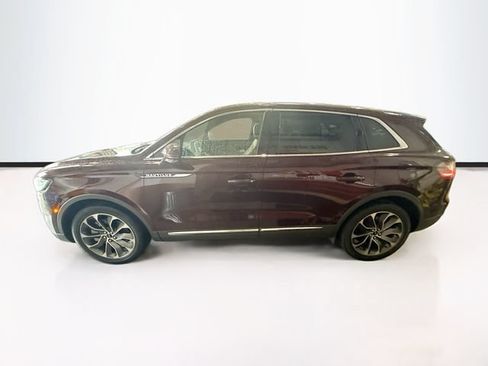 Used 2021 Lincoln Nautilus Reserve AWD/4WD image 9
