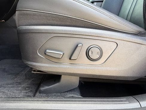 Certified 2025 Kia Sorento S FWD image 2