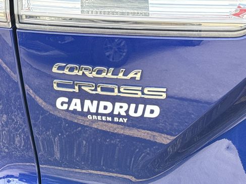 Used 2022 Toyota Corolla Cross LE image 8