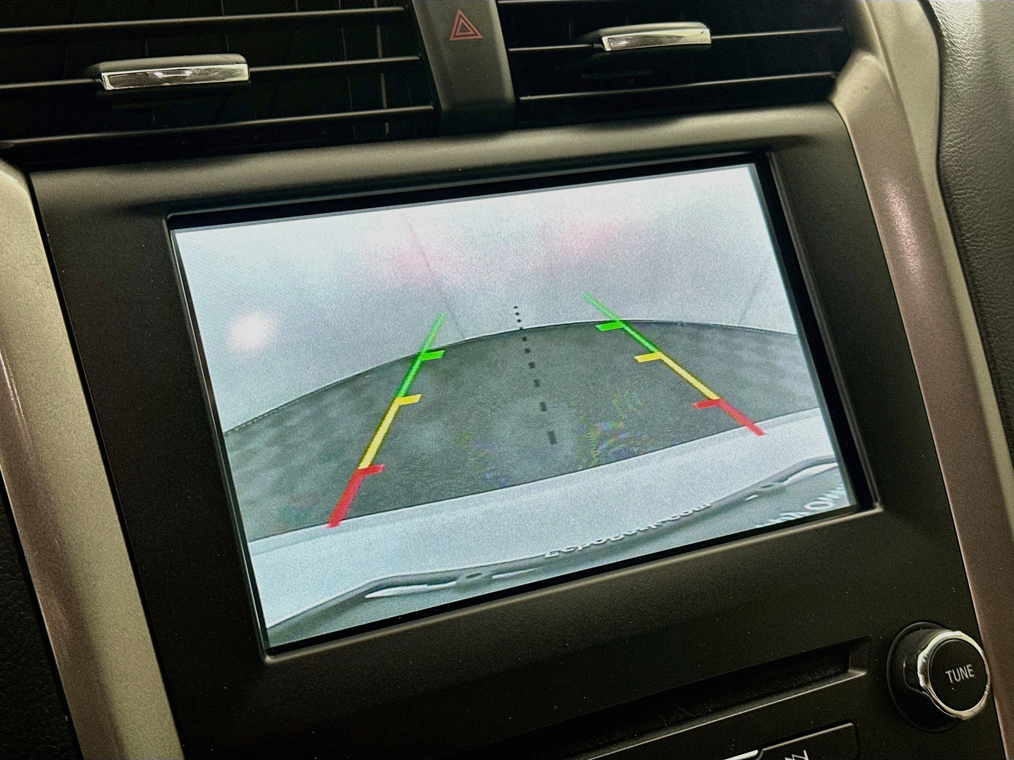 Used 2018 Ford Fusion SE w/ Fusion SE Technology Package FWD image 21