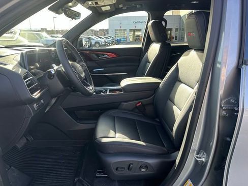 New 2026 Chevrolet Traverse Z71 w/ Enhanced Driving Package AWD/4WD image 2