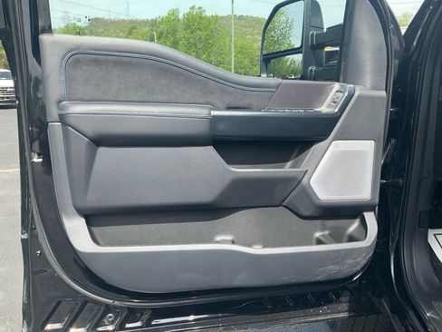 New 2026 Ford F250 Platinum image 17