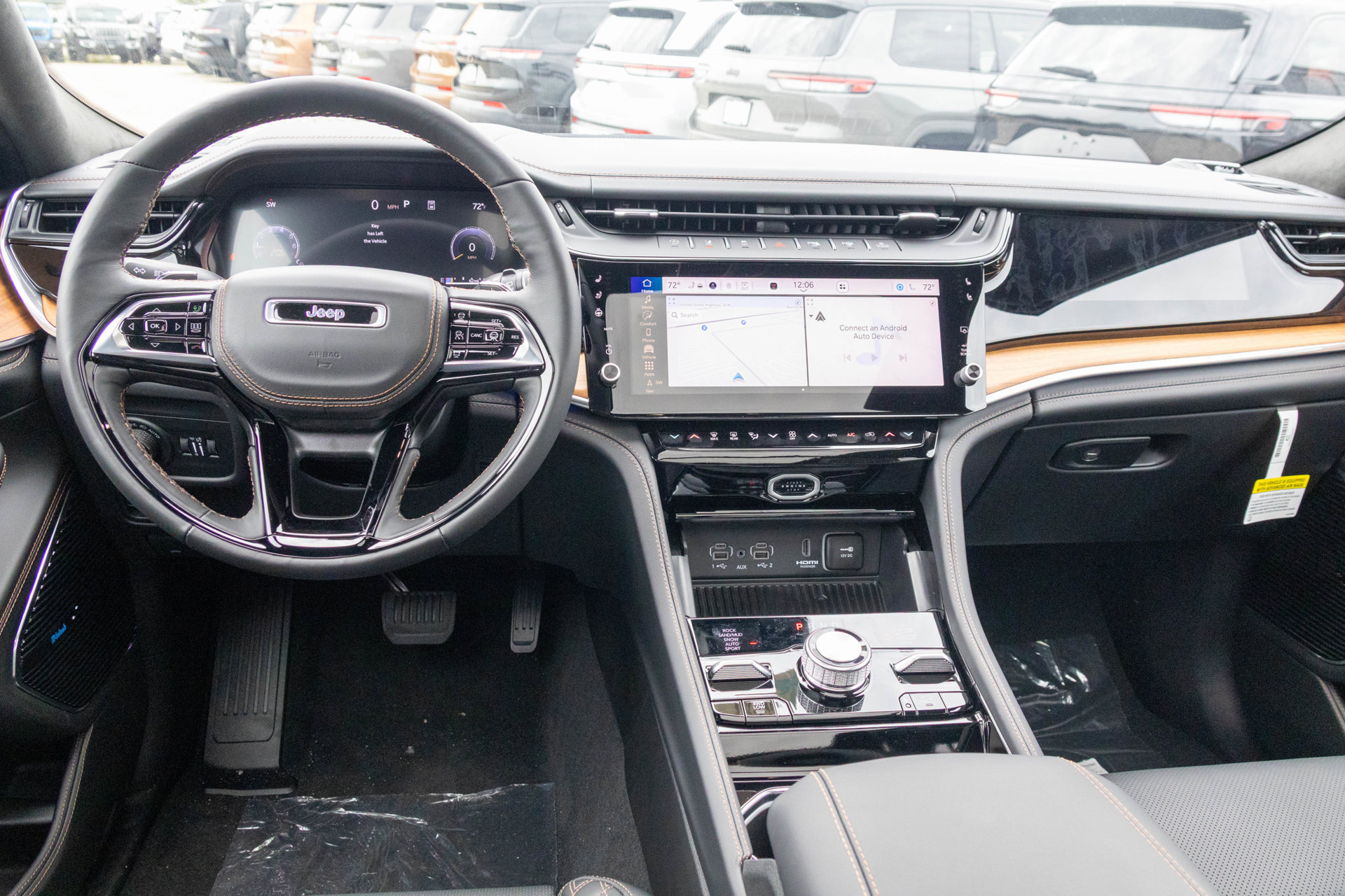New 2027 Jeep Grand Cherokee Summit AWD/4WD image 17