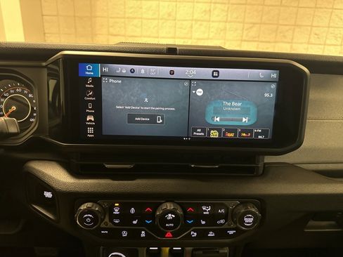 New 2025 Jeep Wrangler Sport S image 32