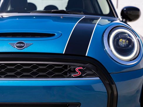 Used 2023 MINI Cooper S FWD image 9