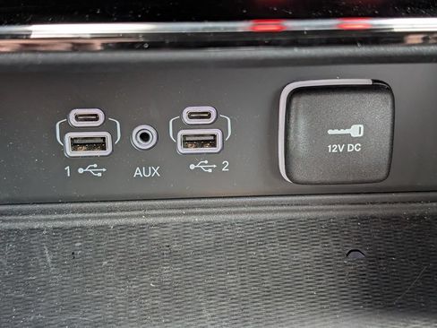 Used 2025 Jeep Grand Cherokee Altitude RWD image 34