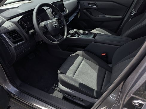 New 2026 Nissan Rogue SV FWD image 9