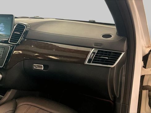 Used 2017 Mercedes-Benz GLS 450 4MATIC image 17